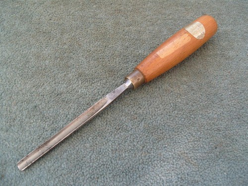 Wood carving gouge by - 5/16",