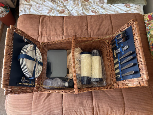 Amberley vintage wicker picnic - amberley,