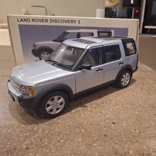 Scale land rover - 1/18,