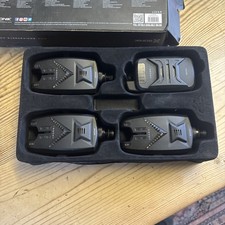 Sonik Vader x Bite Alarm 3 alarms and a receiver  missing screw in snag ends