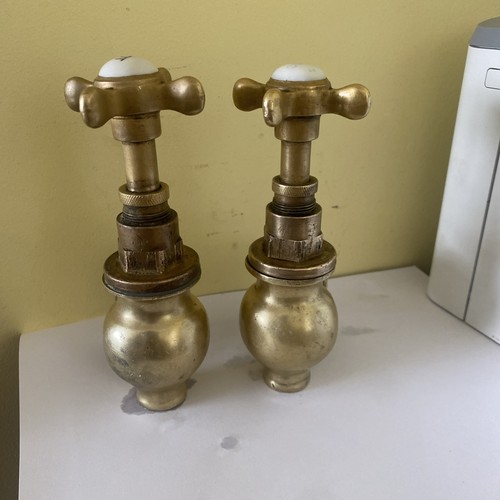 Large brass globe taps - large,