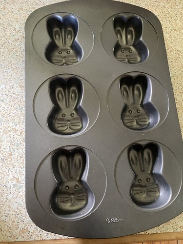 Wilton cake pan cupcake - cake,