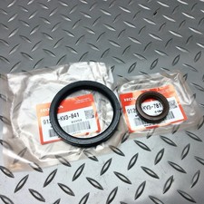 Honda NSR250 MC21 MC28 SE SP / Dry Clutch Cover / Primary Gear / Seals Genuine