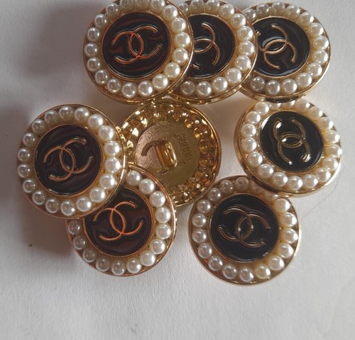 Chanel button set size - button,