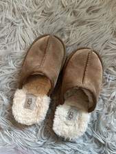 UGG Unisex Kids Slipper, Size