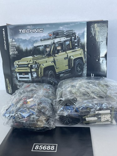 Land rover defender technic - land,
