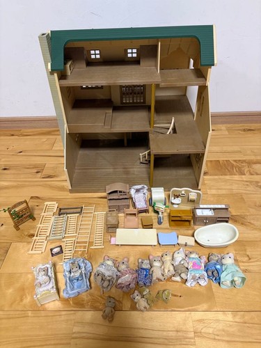 Sylanian families green - sylanian,