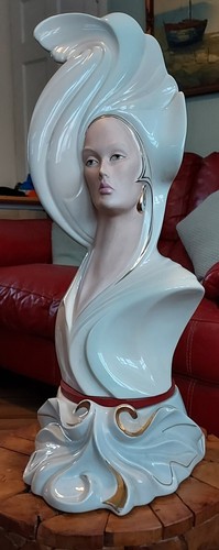 Large galos porcelain lady - large,
