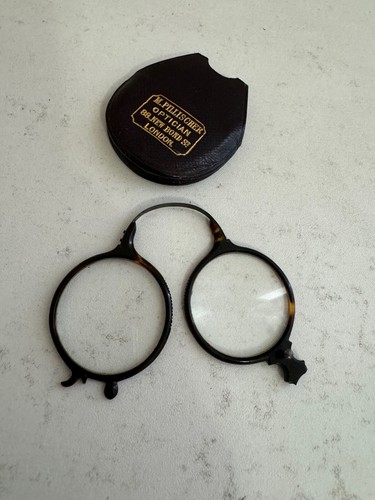 Antique foldable spectacles - antique, /