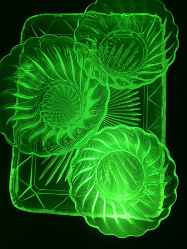 Uranium green vintage glass - green,