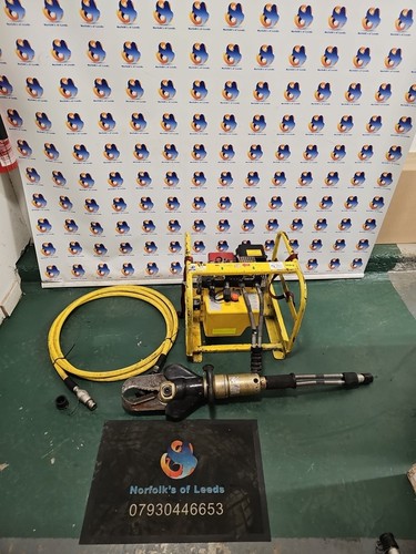 Weber rescue cutters jaws - jaws, of
