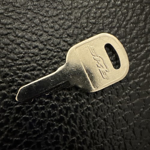 Skb fender key for rectangular - skb/fender,