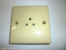 CLIPSAL 2A 250V 3 PIN SOCKET