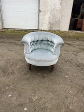 A Victorian Tub Chair  /
