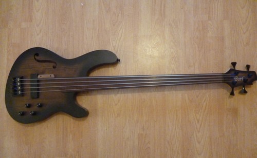 Cort artisan b4fl - mphz, lined