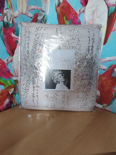 New kylie minogue home - new, at