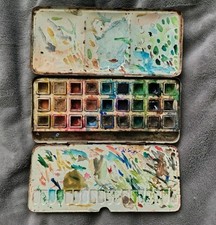 Vintage Reeves & Sons Artists Jappanned half pan watercolour tin box pallet set