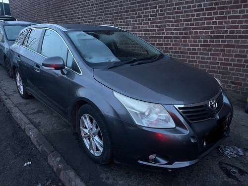 Toyota avensis estate - toyota,