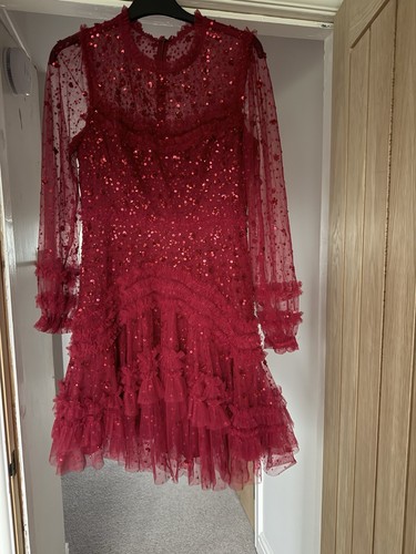 Needle and thread deep red - thread,