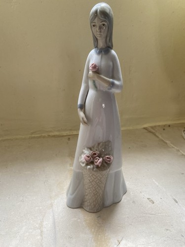 Porcelain sculpture miquel - porcelain,