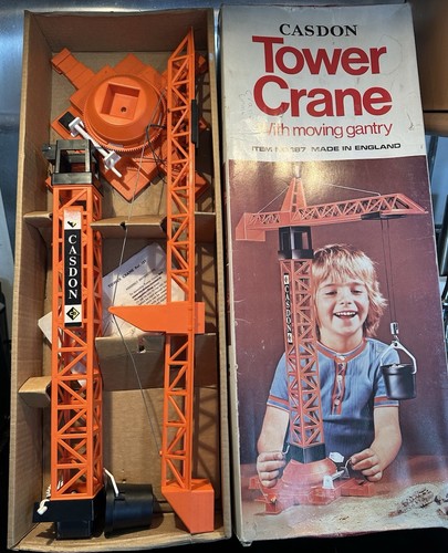 Casdon tower crane with - crane, moving