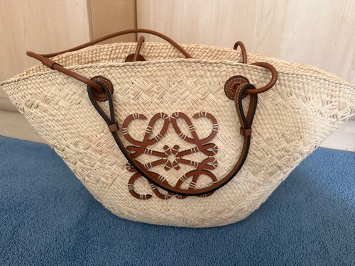 Loewe paula ibiza - paula's, anagram