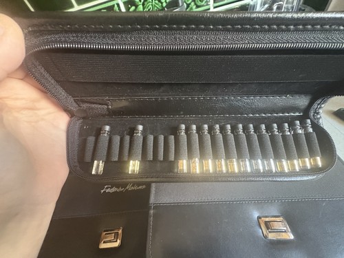 World perfume sample - fm, vials
