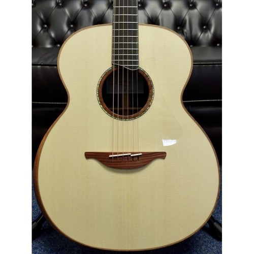 Lowden master grade - master,