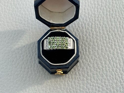 9ct white gold very - white,