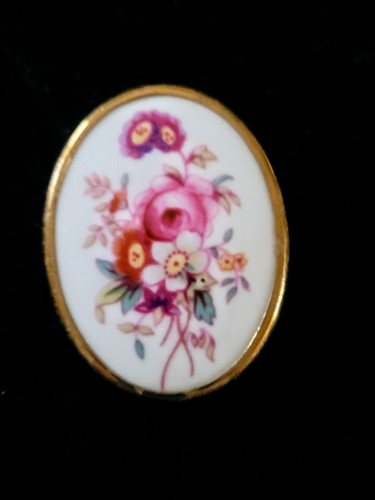 Royal worcester brooch - worcester,