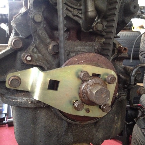 Camshaft locking tool - ,, mazda