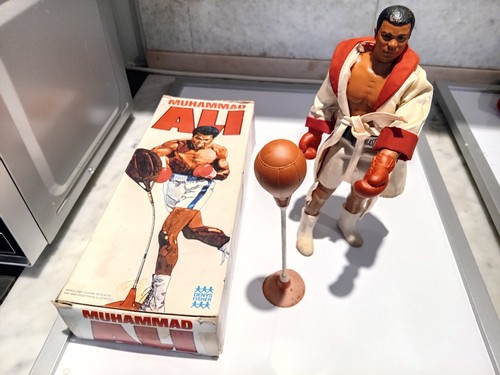 Muhammad ali action figure - ali,