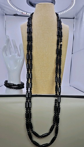 Black luxury coral - black,
