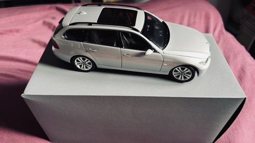 Bmw 330i touring kyosho - bmw,