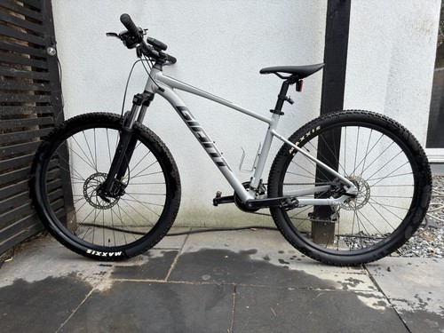 Giant talon men - size, 29”