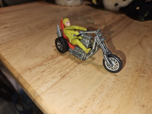 Hotwheels torque chop trike - hotwheels,