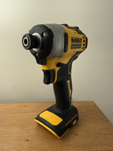 Genuine dewalt dcf809 18v - 18v, xr