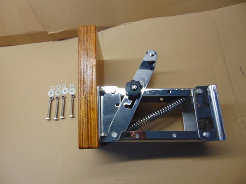 Outboard auxiliary bracket - outboard,