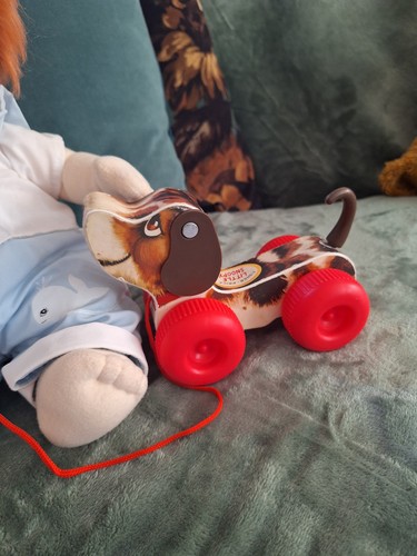 Snoopy wooden pull along - wooden,,