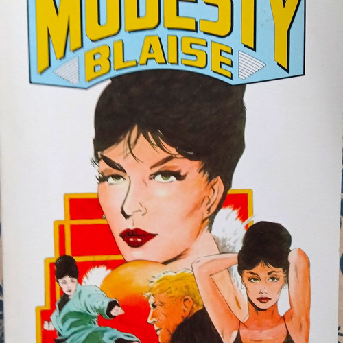 Titan books modesty blaise - books,
