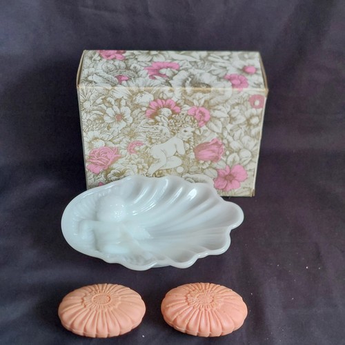 Vtg avon cherub angel - vtg,