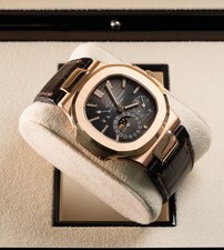 Patek Philippe Nautilus 5712R-001 Rose Gold - 2016 - Brown Leather Strap