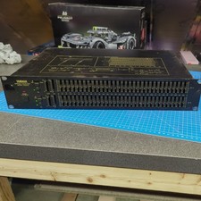 Yamaha Q2031A GEQ (3/4)