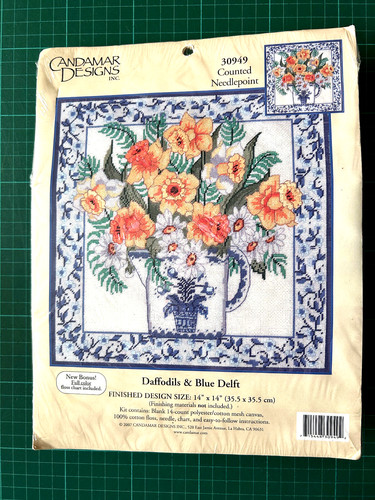 Daffodils blue delft counted - daffodils, &