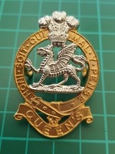 The Queens Regiment Brass Bi-Metal Cap Badge (With Lugs)  BB-73