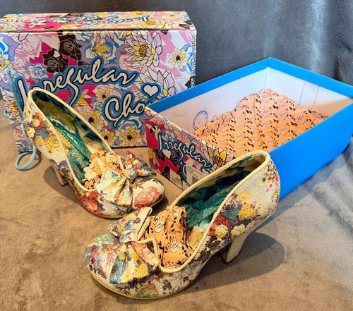 Irregular choice floral bow - choice,