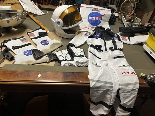Nasa astronaut space costume - astronaut,