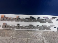 2 x TOYOTA HILUX INVINCIBLE X