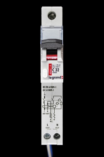 Legrand amp curve 10ka - curve,
