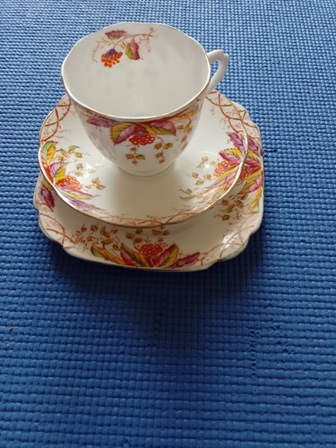 Royal albert crown china - albert,